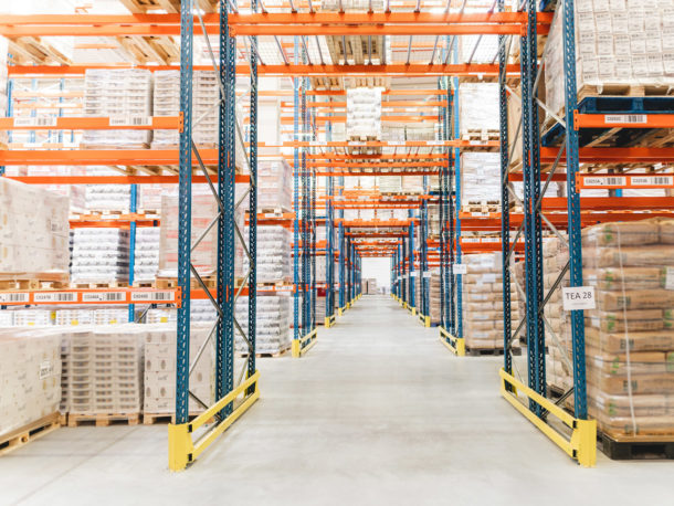 Palettenregal - Durchfahrt